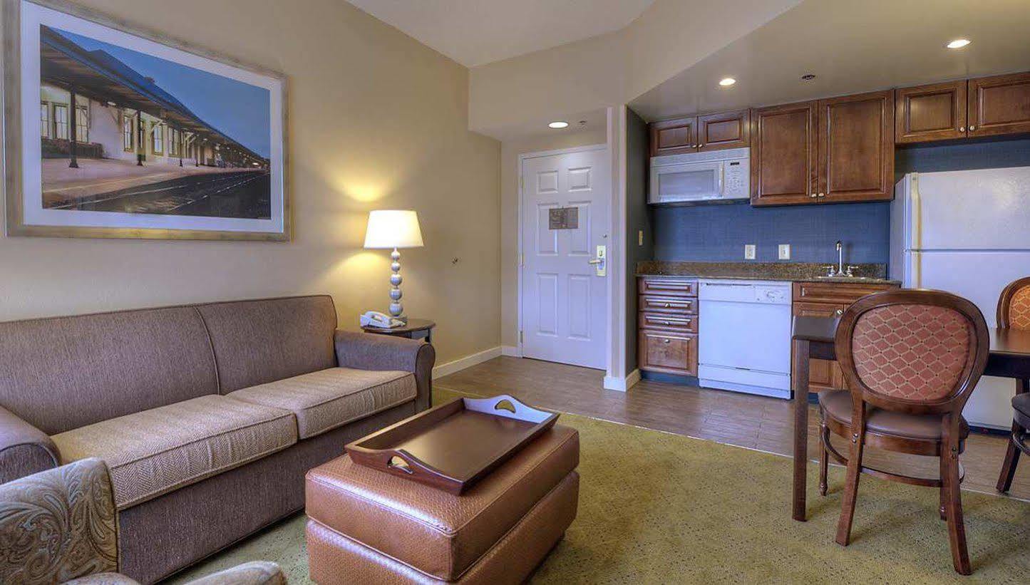 Holiday Inn Express & Suites Southern Pines-Pinehurst Area By Ihg Екстериор снимка