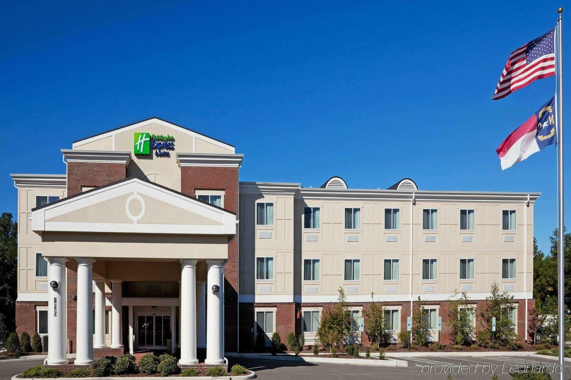Holiday Inn Express & Suites Southern Pines-Pinehurst Area By Ihg Екстериор снимка