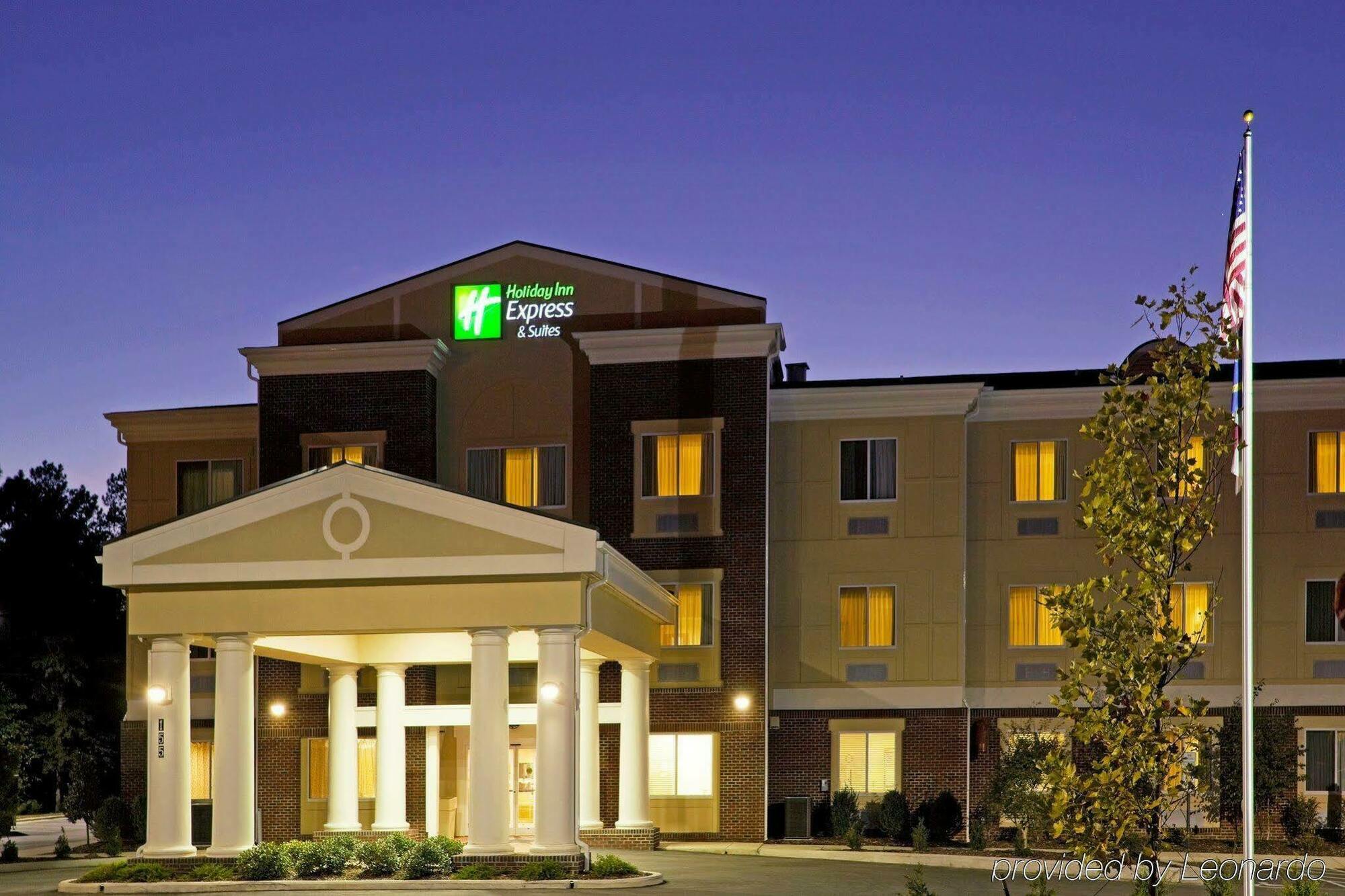 Holiday Inn Express & Suites Southern Pines-Pinehurst Area By Ihg Екстериор снимка